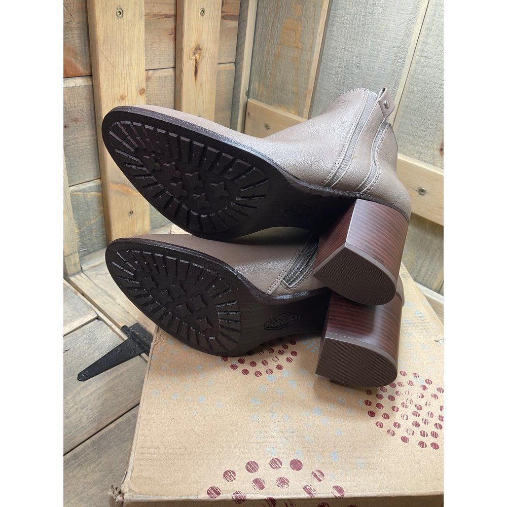 new NIB EuroSoft Grey Taupe Ankle Boots Faux Leather SABIRA US7 7M - Picture 7 of 8